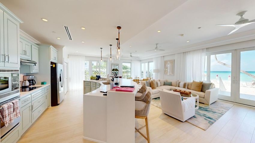 caribbean-club-grand-cayman-33-unique-2700-sq-ft-suites-3.jpg