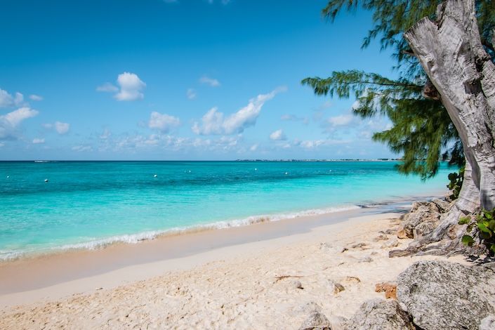 Cayman Islands reports record-setting December and strong visitation growth in 2025
