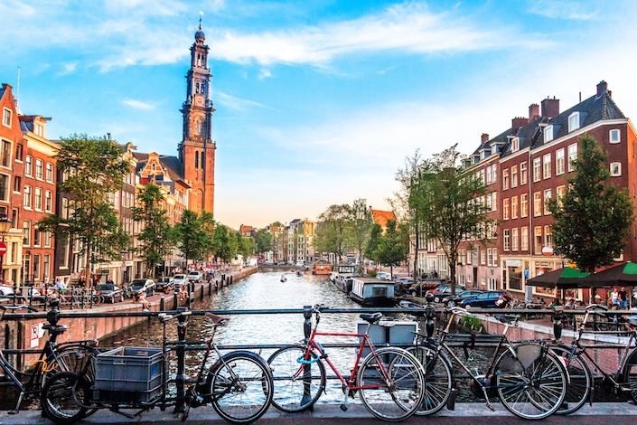 Concert announcements spark easyJet holidays city break demand