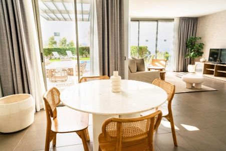 CORAL VILLAS LA QUINTA: ELEGANCIA RENOVADA PARA UN ESTILO DE VIDA ÚNICO