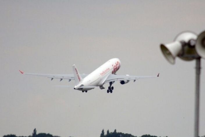 Cyberattaque contre trois aéroports britanniques, des données personnelles dérobées