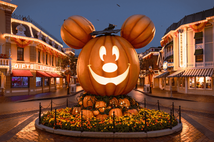Disneyland Resort announces 2025 fall fun: Halloween, Plaza de la Familia and Oogie Boogie Bash - A Disney Halloween Party