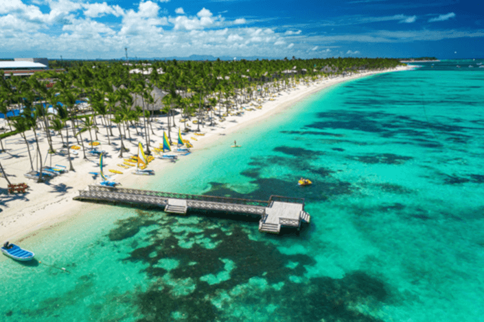 D.R. extends passport validity measure for select countries including Canada