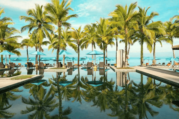 Barefoot luxury: Freedom and elegance by the shore