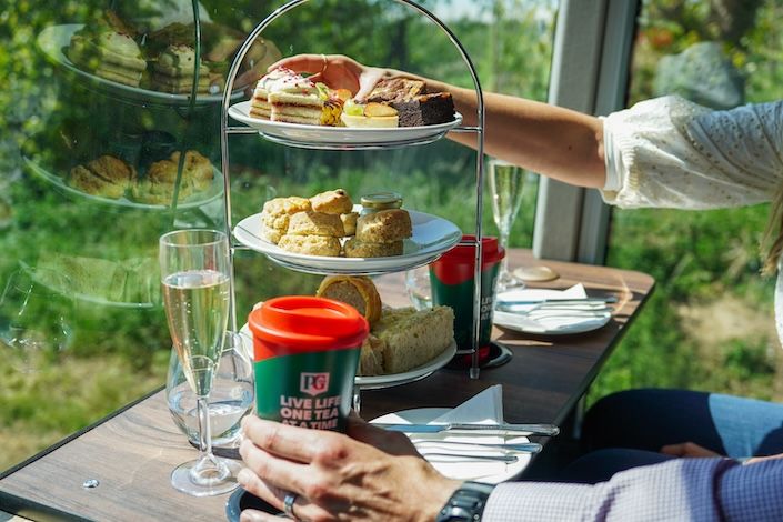 Evan Evans Tours in partnership with PG Tips launches new London Afternoon Tea Sightseeing bus experience