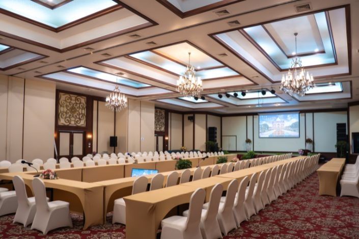 experience-new-dimension-meetings-transform-ordinary-meeting-into-unforgettable-experience-kata-group-3.jpg