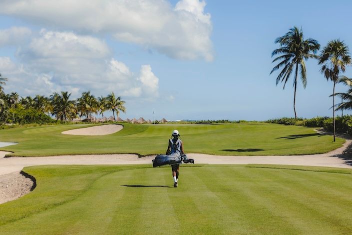 Fairmont Mayakoba: Tee off in paradise