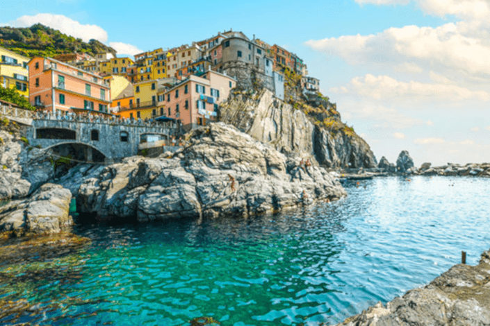 Global international tourist arrivals up 4% in 2025: UN Tourism