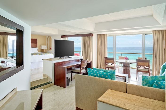 grand-fiesta-americana-coral-beach-cancun-luxury-all-inclusive-resort-perfect-business-leisure-family-stays-4.jpg