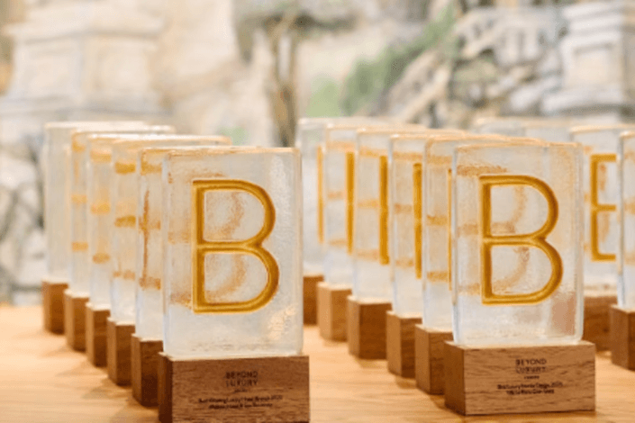 Grupo Iberostar recibe el premio Beyond Luxury Awards 2023