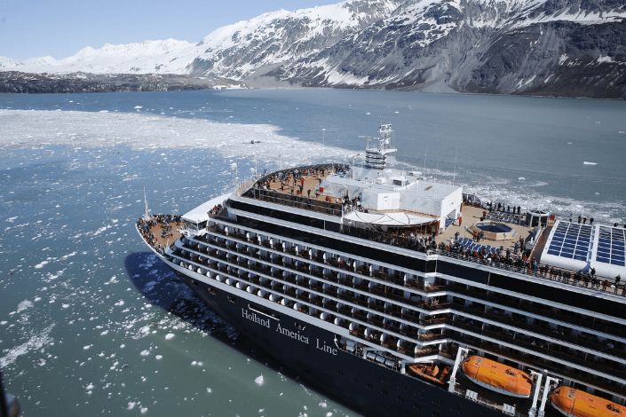 Holland America Line stacks new booking records in midst of key "Wave" season