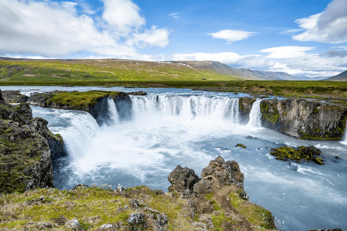 Hurtigruten adds Iceland to expanding tours portfolio with new tours and packages