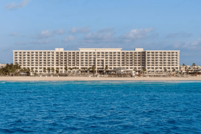 Hyatt Zilara Cancún debuta tras una extensa remodelación