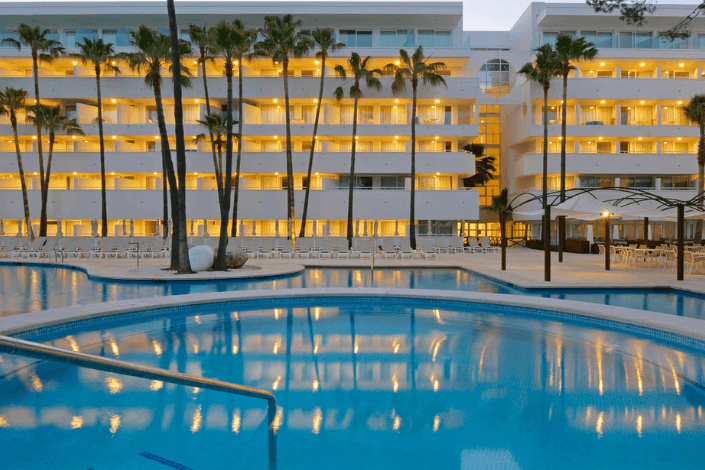 Iberostar's first 100% electric hotel in Spain with emission-free energy opens in Mallorca
