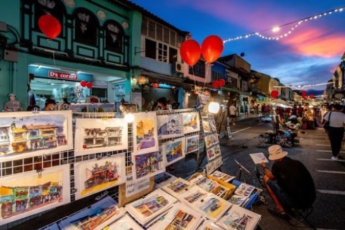 kata-night-market-what-eat-shop-see-phuket-vibrant-market-kata-group-2.jpg