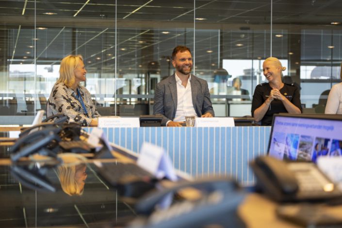 KLM baut Partnerschaft mit niederländischem Verteidigungsministerium weiter aus