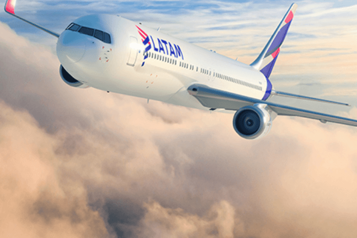 LATAM entre las 5 aerolíneas más puntuales del mundo