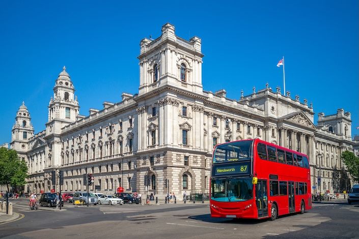 London travel guide: Employee tips for exploring the U.K.’s capital