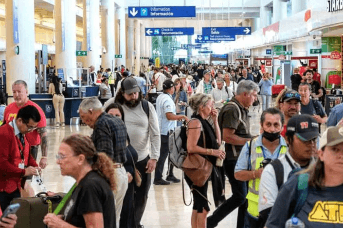 México recibe 100 mil turistas internacionales más por vía aérea en 2025 vs 2024