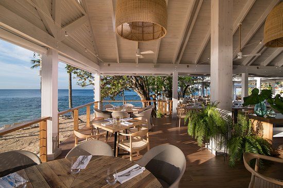 2020/08/minitas-beach-club-restaurant.jpg