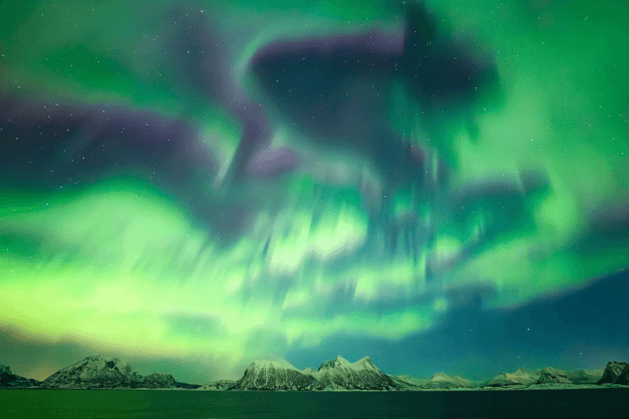Rarely witnessed ‘Pulsating’ Northern Lights display captured in Arctic Norway