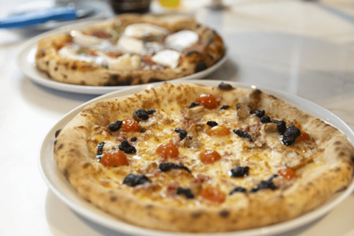 Regent Seven Seas Cruises® enhances evening meal choice with casual dining experience at pool grill