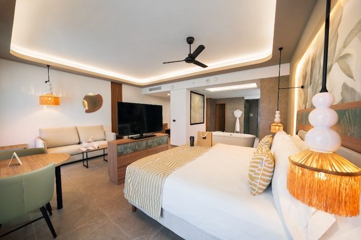 riu-unveils-fully-renovated-riu-palace-peninsula-cancun-2.jpg