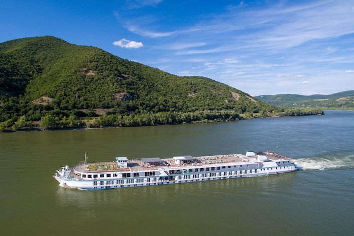 Riverside rewards travel advisors with complimentary cruise nights on new bookings