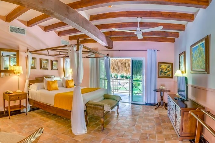 royalton-hicacos-luxury-privacy-personalized-service-blue-diamond-resorts-4.jpg