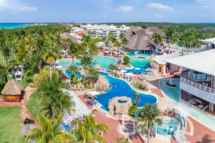 royalton-hicacos-luxury-privacy-personalized-service-blue-diamond-resorts-5.jpg
