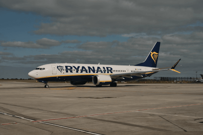 Ryanair launches £24.99 rescue fares as Wizz Air cuts London-Dubrovnik route