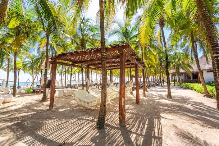 sandos-caracol-opens-new-exclusive-kiin-beach-club-adults-only-11.jpg