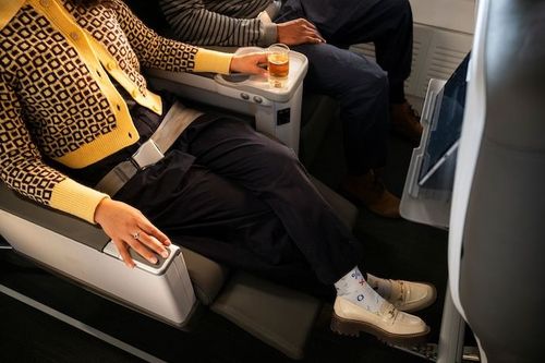 5 updates to spot when you step on board Alaska Airlines refreshed 737 fleet