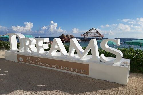 A visit to Dreams Vista Cancun Golf & Spa Resort