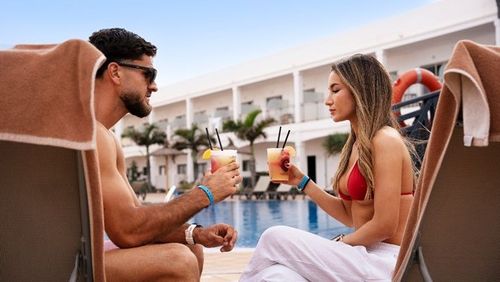 Coral Cotillo Beach lance une promotion spéciale avec des réductions allant jusqu'à 15%.