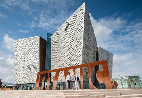 Discover Northern Ireland & Titanic Belfast with Royal Irish Tours!