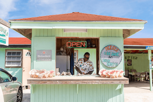 Viva Wyndham Resorts: Fried fish for free souls in Grand Bahama