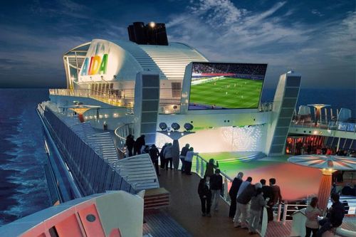 AIDA Cruises bringt Fußball-WM 2026 an Bord mit „Doppelpass on Cruise“