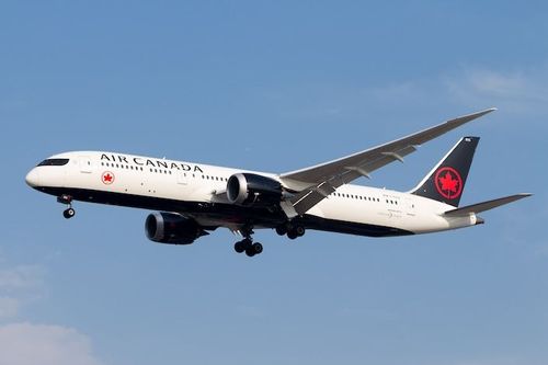 Air Canada launches appreciation sale following potential strike