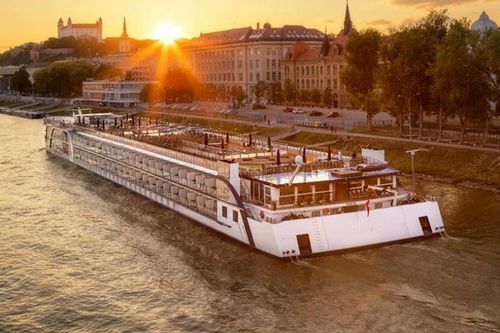 AmaWaterways offers complimentary land packages on 2025 and 2026 sailings