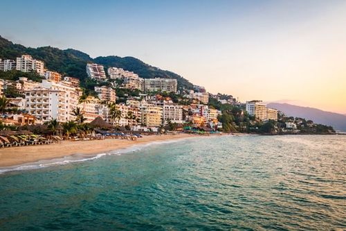 Canadian airlines temporarily suspend flights to Puerto Vallarta amid criminal activity, violence