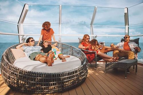 Carnival rolls out revamped rewards and status program