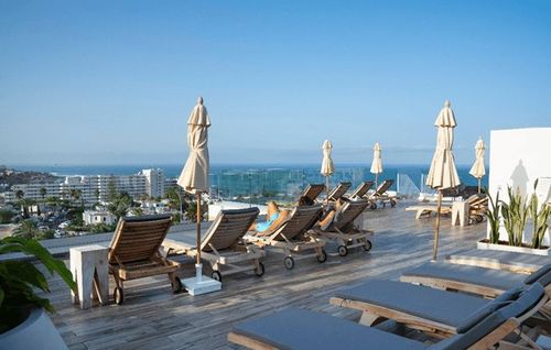 Vacances réservées aux adultes dans le sud de Tenerife.