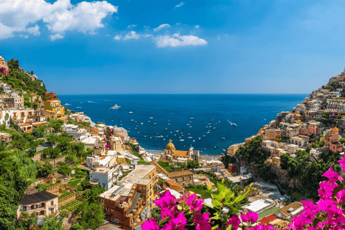 easyJet announces new routes from the UK and becomes first and only UK airline to fly to Salerno’s Amalfi Coast airport