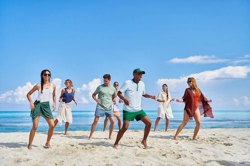 Siente el ritmo del verano con Iberostar Cuba!