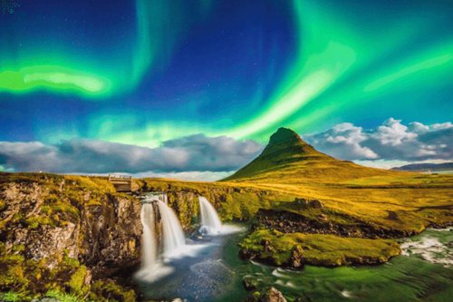 Jet2.com and Jet2CityBreaks expand popular Iceland programme for Winter 25/26