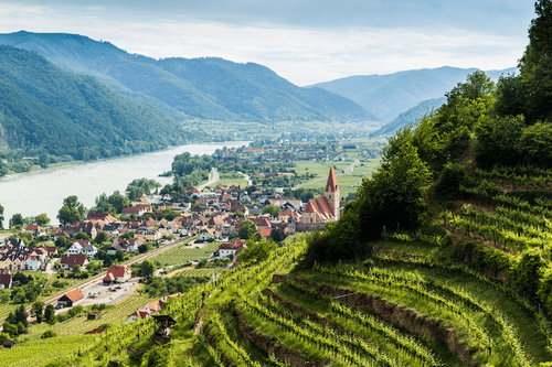 Ontario couple challenges FCC offer after river cruise itinerary change