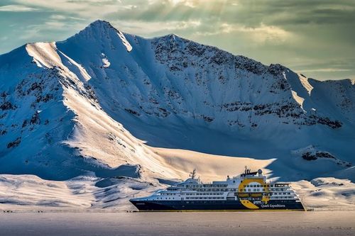 Quark Expeditions launches Groups & Charters training module