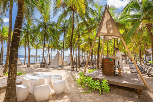 Sandos Caracol estrena su nuevo y exclusivo Kiin Beach Club, solo para adultos