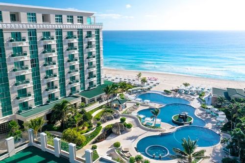 Save more on Sandos Hotels & Resorts in Mexico!